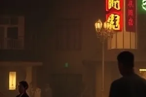 《春分之后的三日》封面：一家人围坐餐桌的午后光景